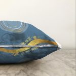 Renkli Zeminde Onedraw Çizimli Oval Obje Dijital Baskılı Modern Raşel Kadife Kırlent Kılıfı Realhomes