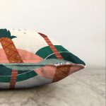 Renkli Zeminli Palmiye Desenli Dijital Baskılı Modern Raşel Kadife Yastık Kırlent Kılıfı Realhomes