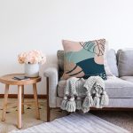 - Sonil-K-7487-Gorsel2 - Realhomes  Renkli Zeminli Yaprak Desenli Dijital Baskılı Modern Raşel Kadife Yastık Kırlent Kılıfı Realhomes