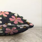 - Sonil-K-7497-Gorsel3 - Realhomes  Rengarenk Zeminli Onedraw Çizimli Çiçek Dijital Baskılı Modern Raşel Kadife Yastık Kırlent Kılıfı Realhomes