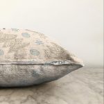 - Sonil-K-7504-Gorsel3 - Realhomes  Renkli Zeminli Yılbaşı Temalı Dijital Baskılı Modern Raşel Kadife Yastık Kırlent Kılıfı Realhomes