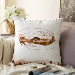 - Sonil-K-7506-Gorsel1 - Realhomes Beyaz Zeminli Onedraw Çizimli Manzara Temalı Dijital Baskılı Modern Raşel Kadife Kırlent Kılıfı Realhomes