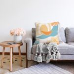 - Sonil-K-7511-Gorsel2 - Realhomes Onedraw Çizimli Vazo Desenli Dijital Baskılı Modern Raşel Kadife Yastık Kırlent Kılıfı Realhomes