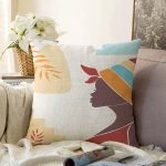 - Sonil-K-7512-Gorsel1 - Realhomes  Renkli Zeminli Afrika Kadın Temalı Onedraw Çizim Modern Raşel Kadife Yastık Kırlent Kılıfı Realhomes