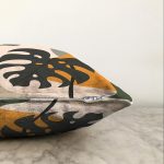 Renkli Zeminli Onedraw Çizimli Yaprak Desenli Dijital Baskılı Modern Raşel Kadife Yastık Kılıfı Realhomes