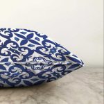 - Sonil-K-7526-Gorsel3 - Realhomes  Beyaz Zeminli Çini Desenli Dijital Baskılı Modern Raşel Kadife Yastık Kırlent Kılıfı Realhomes