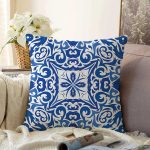 Beyaz Zeminli Çini Desenli Dijital Baskılı Modern Raşel Kadife Yastık Kırlent Kılıfı Realhomes