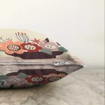 - Sonil-K-7530-Gorsel3 - Realhomes  Rengarenk Zeminli Onedraw Çizimli Çiçek Desenli Dijital Baskılı Modern Raşel Kadife Kırlent Kılıfı Realhomes