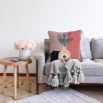 Rengarenk Zeminli Onedraw Çizimli Vazo Çiçek Raşel Kadife Yastık Kırlent Kılıfı Realhomes