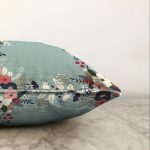 - Sonil-K-7535-Gorsel3 - Realhomes Rengarenk Zeminli Rengarenk Çiçek Desenli Dijital Baskılı Modern Raşel Kadife Yastık Kırlent Kılıfı Realhomes