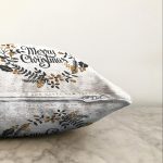 - Sonil-K-7545-Gorsel3 - Realhomes  Beyaz Zeminli Merry Christmas Yazılı Dijital Baskılı Modern Raşel Kadife Yastık Kırlent Kılıfı Realhomes