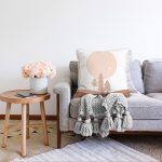 Pastel Zeminli Onedraw Çizimli Doğa Temalı Dijital Baskılı Modern Raşel Kadife Kırlent Kılıfı Realhomes