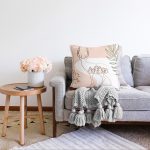 Renkli Zeminli Onedraw Çizimli Geyik Desenli Dijital Baskılı Modern Raşel Kadife Kırlent Kılıfı Realhomes