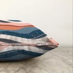 - Sonil-K-7590-Gorsel3 - Realhomes  Renkli Zemin Üzerinde Geometrik Çizim Dijital Baskılı Modern Raşel Kadife Yastık Kırlent Kılıfı Realhomes