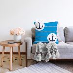 - Sonil-K-7599-Gorsel2 - Realhomes  Mavi Zemin Üzerinde Çapa Desenli Dijital Baskılı Modern Raşel Kadife Yastık Kırlent Kılıfı Realhomes