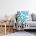 - Sonil-K-7617-Gorsel2 - Realhomes  Rengarenk Zemin Üzerinde Çiçek Desenli Dijital Baskılı Modern Raşel Kadife Yastık Kırlent Kılıfı Realhomes