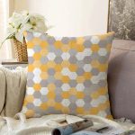 - Sonil-K-7624-Gorsel1 - Realhomes  Renkli Zemin Üzerinde Geometrik Çizim Dijital Baskılı Modern Raşel Kadife Yastık Kırlent Kılıfı Realhomes