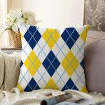 - Sonil-K-7632-Gorsel1 - Realhomes Beyaz Zemin Üzerinde Baklava Desenli Dijital Baskılı Modern Raşel Kadife Yastık Kırlent Kılıfı Realhomes