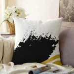 Beyaz Zemin Üzerinde Gold Detaylı Geometrik Çizim Modern Raşel Kadife Yastık Kırlent Kılıfı Realhomes