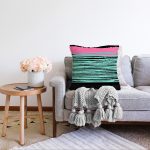 - Sonil-K-7675-Gorsel2 - Realhomes  Siyah Zemin Üzerinde Renkli Geometrik Soyut Çizimli Raşel Kadife Yastık Kırlent Kılıfı Realhomes