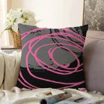- Sonil-K-7677-Gorsel1 - Realhomes Gri Siyah Zemin Üzerinde Pembe Renkli Geometrik Desen Raşel Kadife Yastık Kırlent Kılıfı Realhomes