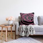 - Sonil-K-7677-Gorsel2 - Realhomes Gri Siyah Zemin Üzerinde Pembe Renkli Geometrik Desen Raşel Kadife Yastık Kırlent Kılıfı Realhomes