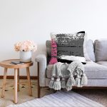 - Sonil-K-7678-Gorsel2 - Realhomes  Beyaz Zeminli Renkli Soyut Çizim Dijital Baskılı Modern Raşel Kadife Yastık Kırlent Kılıfı Realhomes