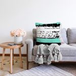 - Sonil-K-7680-Gorsel2 - Realhomes Beyaz Zeminli Renkli Soyut Çizim Dijital Baskılı Modern Raşel Kadife Yastık Kırlent Kılıfı Realhomes