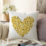 - Sonil-K-7688-Gorsel1 - Realhomes Beyaz Zemin Üzerinde Gold Detaylı Kalp Çizimli Modern Raşel Kadife Yastık Kırlent Kılıfı Realhomes