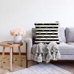 - Sonil-K-7698-Gorsel2 - Realhomes  Beyaz Zeminli Gold Detaylı Puantiye Dijital Baskılı Modern Raşel Kadife Yastık Kırlent Kılıfı Realhomes