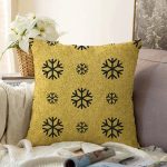 - Sonil-K-7707-Gorsel1 - Realhomes  Gold Zemin Üzerinde Siyah Renkli Kartanesi Desenli Modern Raşel Kadife Yastık Kırlent Kılıfı Realhomes