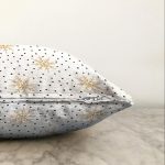 Beyaz Zeminli Gold Detaylı Kartanesi Dijital Baskılı Modern Raşel Kadife Yastık Kırlent Kılıfı Realhomes