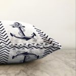 - Sonil-K-7728-Gorsel3 - Realhomes  Beyaz Zemin Üzerinde Geometrik Çizimli Çapa Desenli Raşel Kadife Yastık Kırlent Kılıfı Realhomes