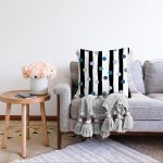 - Sonil-K-7735-Gorsel2 - Realhomes  Beyaz Zemin Üzerinde Geometrik Çizimli Renkli Puantiyeli Raşel Kadife Yastık Kırlent Kılıfı Realhomes