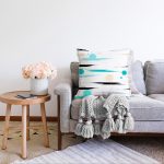 Beyaz Zeminli Modern Puantiyeli Dijital Baskılı Modern Raşel Kadife Yastık Kırlent Kılıfı Realhomes