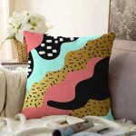 - Sonil-K-7788-Gorsel1 - Realhomes  Renkli Zemin Üzerinde Gold Detaylı Modern Desenli Modern Raşel Kadife Yastık Kırlent Kılıfı Realhomes