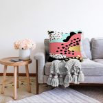 - Sonil-K-7789-Gorsel2 - Realhomes Renkli Zemin Üzerinde Gold Detaylı Modern Desenli Modern Raşel Kadife Yastık Kırlent Kılıfı Realhomes