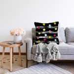 Siyah Zemin Üzerinde Renkli Puantiyeli Desenli Modern Raşel Kadife Yastık Kırlent Kılıfı Realhomes