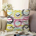 - Sonil-K-7807-Gorsel1 - Realhomes  Beyaz Zemin Üzerinde Renkli Zigzag Desenli Geometrik Desenli Raşel Kadife Yastık Kırlent Kılıfı Realhomes