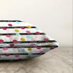 - Sonil-K-7811-Gorsel3 - Realhomes  Beyaz Zemin Üzerinde Modern Siyah Çizgili Renkli Puantiyeli Raşel Kadife Yastık Kırlent Kılıfı Realhomes