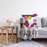 Beyaz Zemin Üzerinde Siyah Modern Çizgili Renkli Puantiyeli Raşel Kadife Yastık Kırlent Kılıfı Realhomes