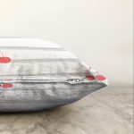 - Sonil-K-7818-Gorsel3 - Realhomes  Beyaz Zemin Üzerinde Gri Modern Çizgili Kiraz Desenli Raşel Kadife Yastık Kırlent Kılıfı Realhomes