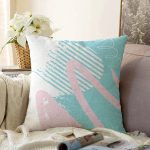 - Sonil-K-7819-Gorsel1 - Realhomes  Beyaz Zemin Üzerinde Renkli Soyut Desenli Raşel Kadife Yastık Kırlent Kılıfı Realhomes