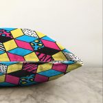 - Sonil-K-7849-Gorsel3 - Realhomes  Renkli Zemin Üzerinde Modern Geometrik Küp Desenli Modern Raşel Kadife Yastık Kırlent Kılıfı Realhomes