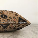 - Sonil-K-7853-Gorsel3 - Realhomes  Renkli Zemin Üzerinde Yılbaşı Desenli Merry Christmas Yazılı Raşel Kadife Yastık Kırlent Kılıfı Realhomes