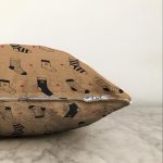 - Sonil-K-7854-Gorsel3 - Realhomes  Renkli Zeminli Modern Çorap Desenli Dijital Baskılı Modern Raşel Kadife Yastık Kırlent Kılıfı Realhomes