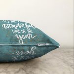 Renkli Zemin Üzerinde Gold Detaylı Dijital Baskılı Modern Raşel Kadife Yastık Kırlent Kılıfı Realhomes