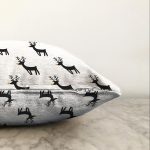 - Sonil-K-7867-Gorsel3 - Realhomes  Beyaz Zeminli Siyah Geyik Desenli Dijital Baskılı Modern Raşel Kadife Yastık Kırlent Kılıfı Realhomes