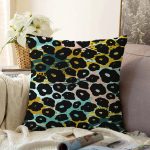 - Sonil-K-7891-Gorsel1 - Realhomes  Pastel Zemin Üzerinde Siyah Geometrik Desenli Dijital Baskılı Modern Raşel Kadife Yastık Kılıfı Realhomes