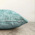 - Sonil-K-7893-Gorsel3 - Realhomes  Renkli Zemin Üzerinde Yaprak Desenli Dijital Baskılı Modern Raşel Kadife Yastık Kırlent Kılıfı Realhomes